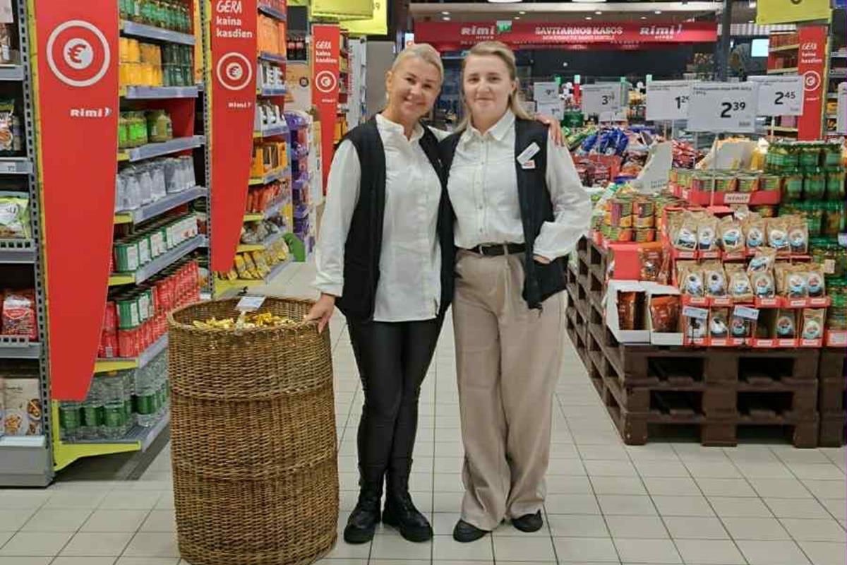 „Rimi Čekoniškės“ pamainos vadovė Justyna Balciukevič (dešinėje).